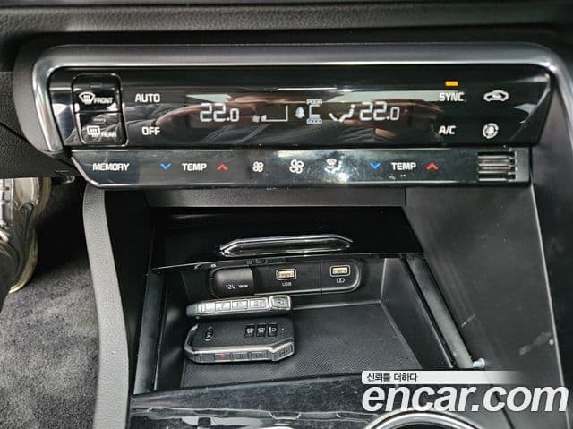 Kia K5 2020 — ფოტო 7/19
