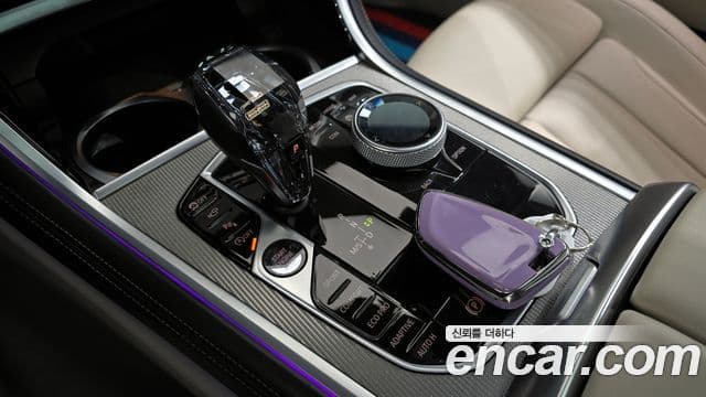 BMW 8 Series 2020 — фото 9 из 20