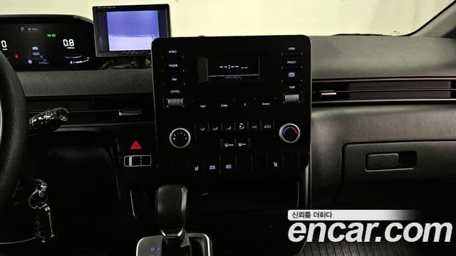 Hyundai Staria 2023 — Şəkil 14/20