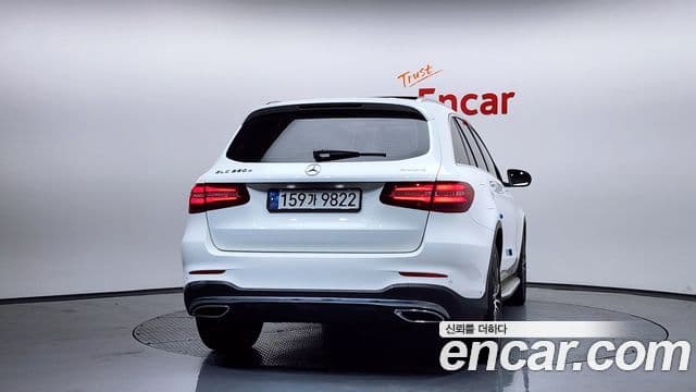 Mercedes-Benz GLC-Class 2018 — Şəkil 3/20