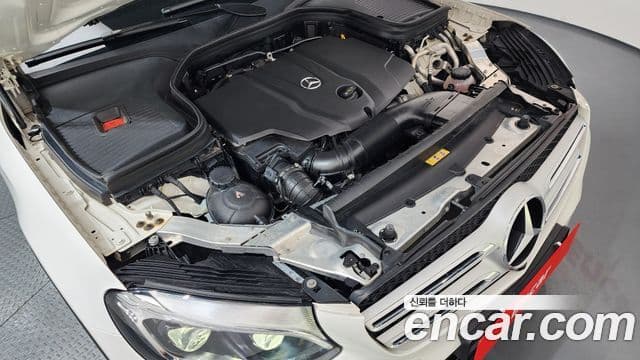 Mercedes-Benz GLC-Class 2018 — Şəkil 5/20