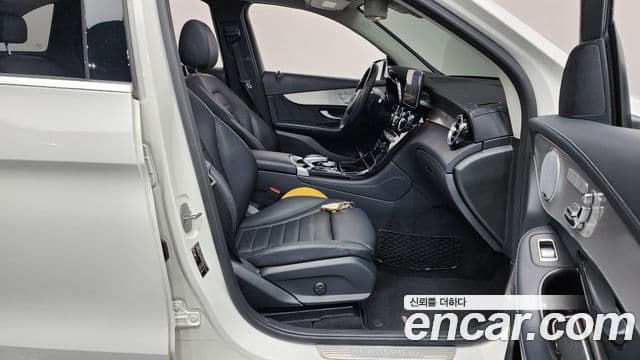 Mercedes-Benz GLC-Class 2018 — Şəkil 11/20