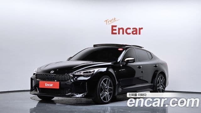 Kia Stinger 2021 — ფოტო 1/20