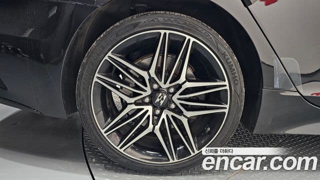 Kia Stinger 2021 — ფოტო 5/20
