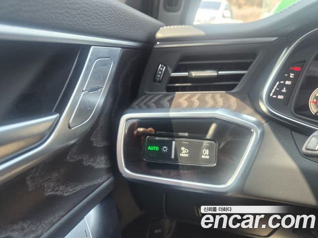 Audi A6 2022 — ფოტო 15/20