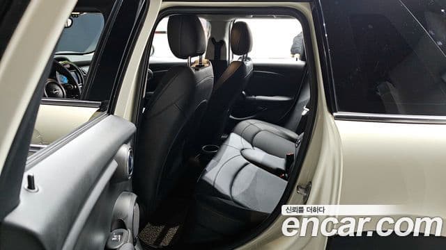 Mini Cooper 2019 — Şəkil 14/20