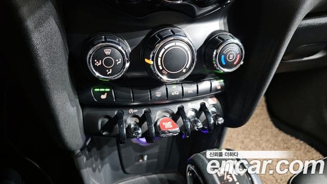 Mini Cooper 2019 — Şəkil 18/20