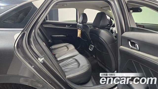 Kia K5 2023 — Şəkil 12/20