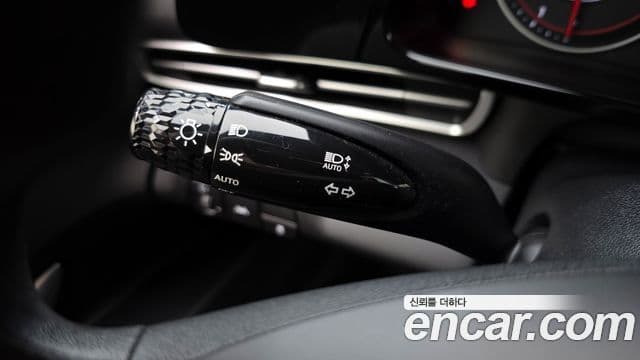 Hyundai The New Avante Hybrid 2022 — Photo 6/20