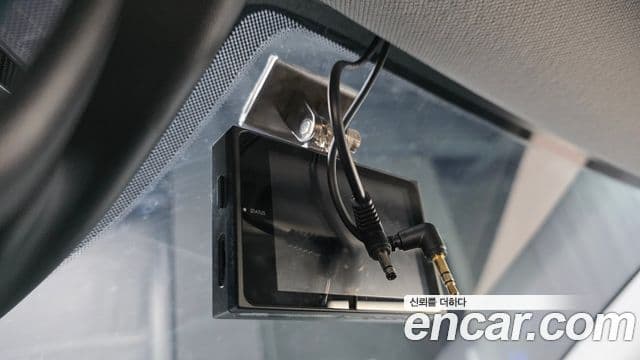 Hyundai The New Avante Hybrid 2022 — Photo 13/20