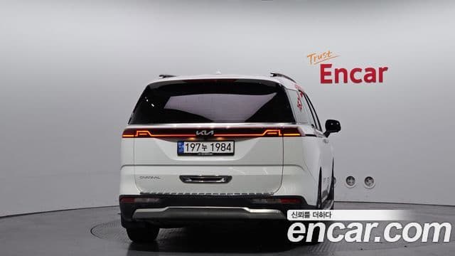 Kia Carnival 2023 — Photo 5/20