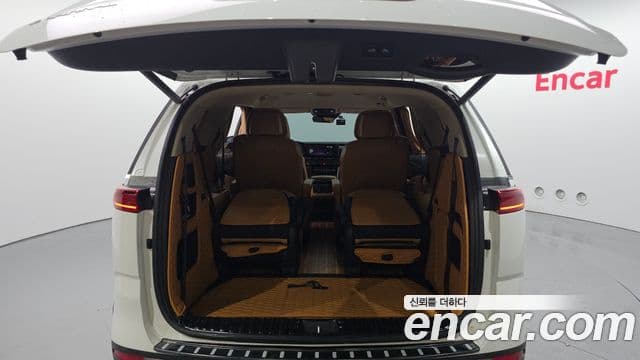 Kia Carnival 2023 — Photo 12/20