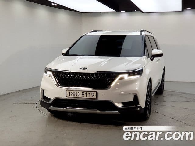 Kia Carnival 2021 — Фото 1/20