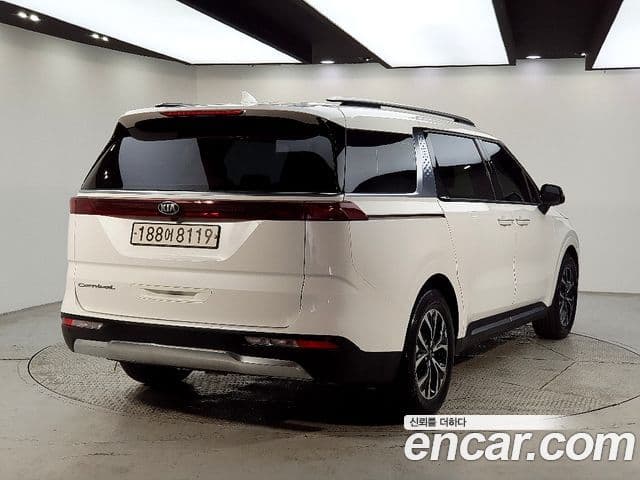 Kia Carnival 2021 — Фото 3/20