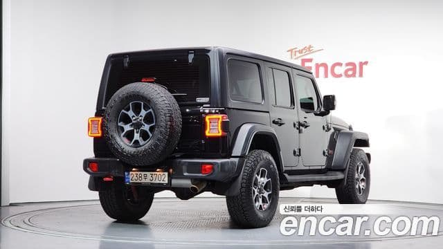 Jeep Wrangler 2023 — Şəkil 2/20