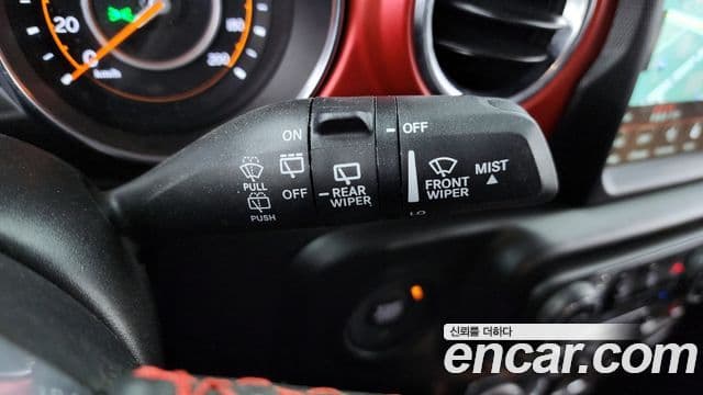 Jeep Wrangler 2023 — Şəkil 18/20