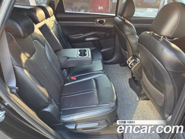 Kia Sorento 2021 — Şəkil 18/20