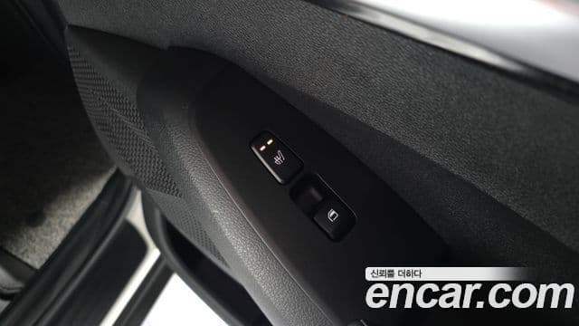 Kia Seltos 2020 — ფოტო 18/20