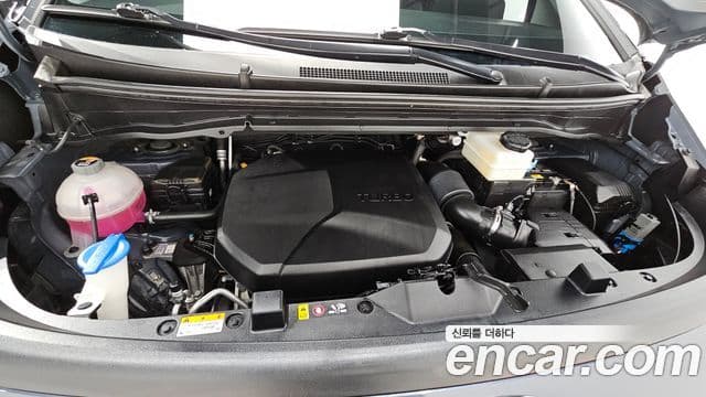 Hyundai Staria 2023 — фото 5 из 20