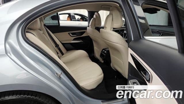 Mercedes-Benz E-Class 2024 — Şəkil 12/20
