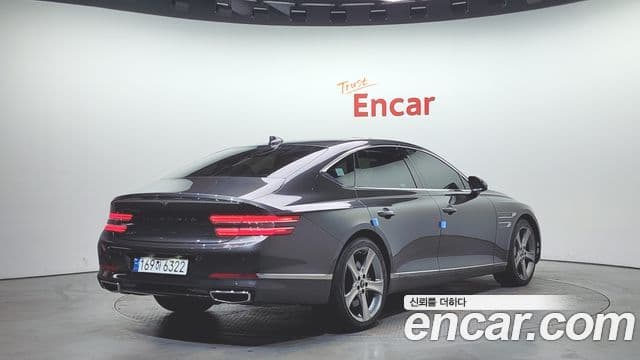Genesis Electrified G80 2022 — фото 2 из 20