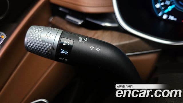 Genesis Electrified G80 2022 — фото 14 из 20