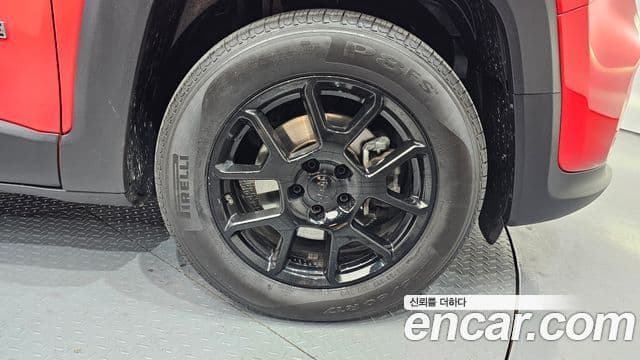 Jeep Renegade 2020 — ფოტო 9/20