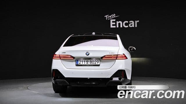 BMW 5 Series 2025 — Photo 6/20