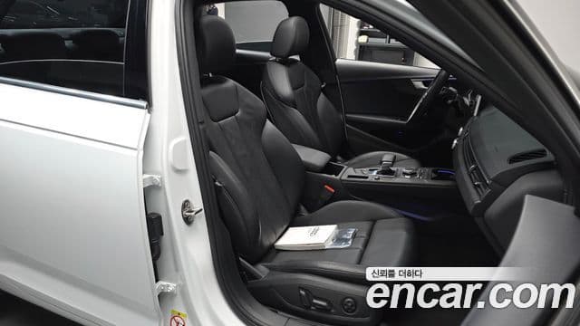 Audi A4 2019 — ფოტო 12/20