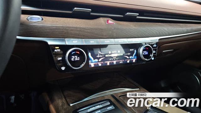 Genesis Electrified G80 2023 — ფოტო 19/20