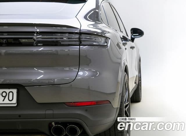 Porsche Cayenne 2024 — Photo 8/20