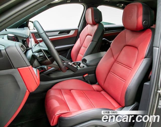 Porsche Cayenne 2024 — Photo 9/20