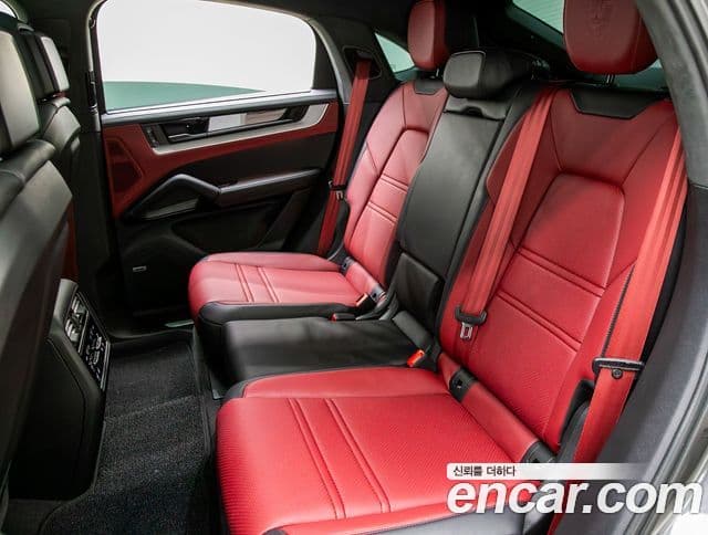 Porsche Cayenne 2024 — Photo 6/20