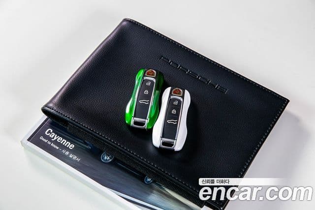 Porsche Cayenne 2024 — Photo 11/20