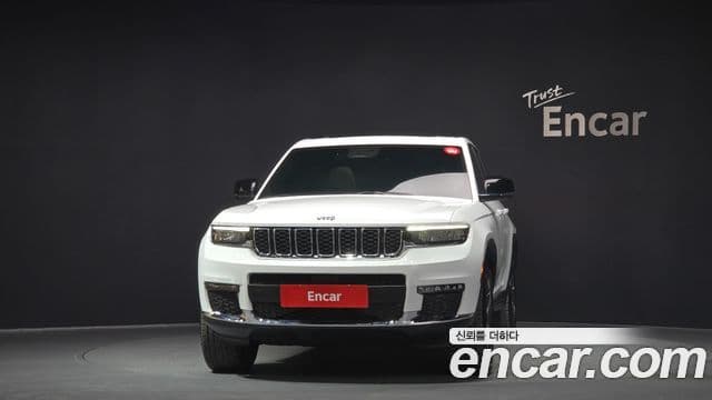 Jeep Grand Cherokee 2023 — ფოტო 2/20