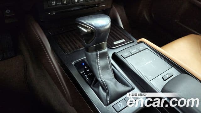 Lexus ES300h 2018 — ფოტო 9/20