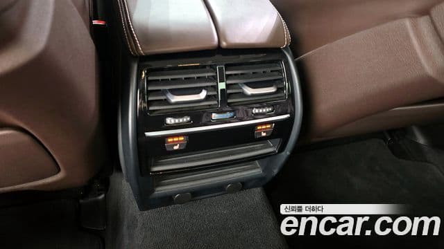 BMW 5 Series 2018 — Şəkil 19/20