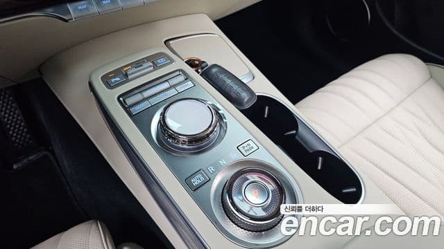 Genesis GV70 2024 — фото 9 из 20