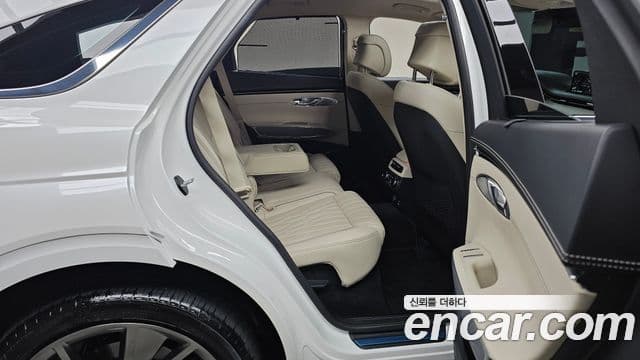 Genesis GV70 2024 — фото 12 из 20