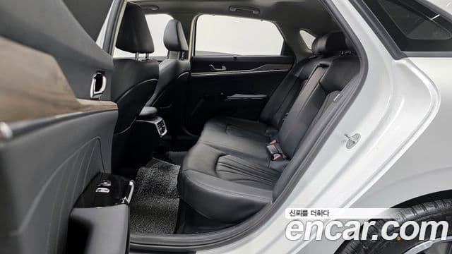 Kia K5 2023 — фото 12 из 20