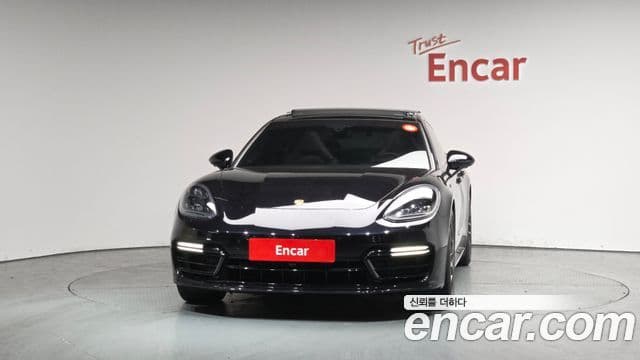 Porsche Panamera 2020 — Photo 12/20