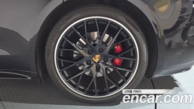 Porsche Panamera 2020 — Photo 19/20