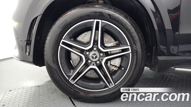 Mercedes-Benz GLE-Class 2020 — Фото 5/20