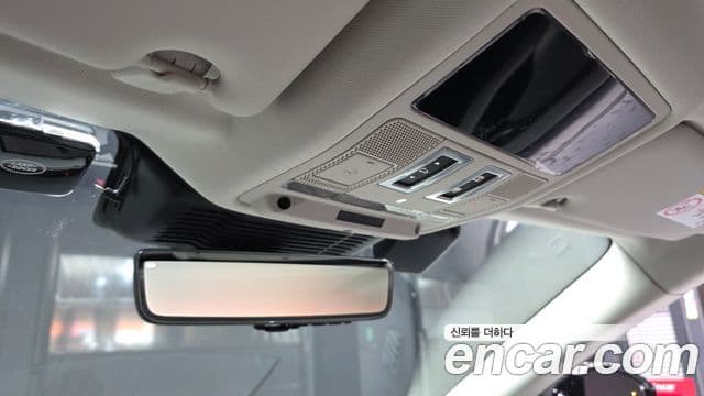 Land Rover Range Rover Evoque 2025 — ფოტო 16/20