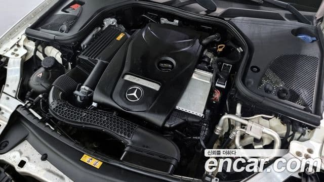 Mercedes-Benz E-Class 2018 — фото 6 из 20
