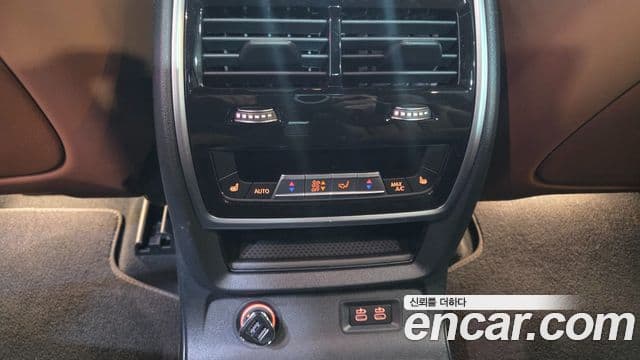 BMW X7 2023 — ფოტო 13/20