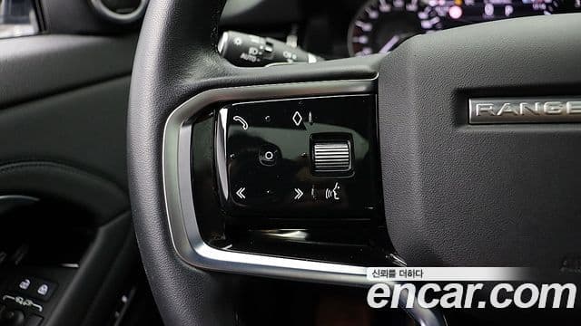 Land Rover Range Rover Evoque 2022 — ფოტო 8/20