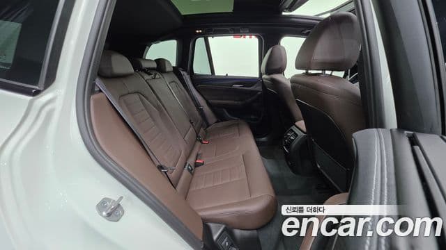 BMW X3 2022 — ფოტო 18/20