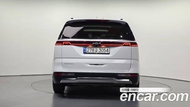 Kia Carnival 2022 — ფოტო 4/20