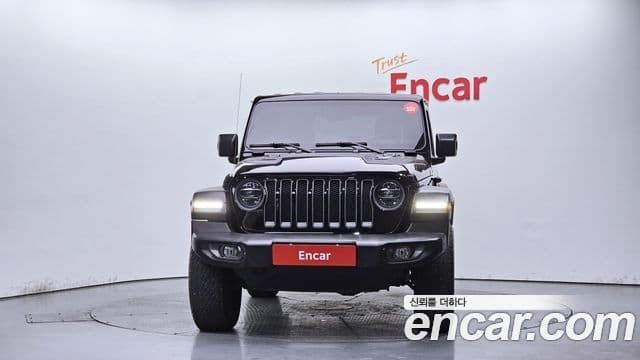 Jeep Wrangler 2019 — Şəkil 8/20